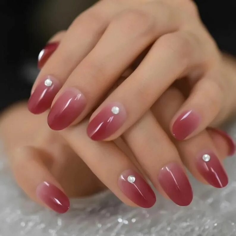 Посмотреть красивый маникюр на среднюю длину UV Gel Nails Ombre Burgundy Press On Fingernails Rhinestones Etsy Ombre nails, A