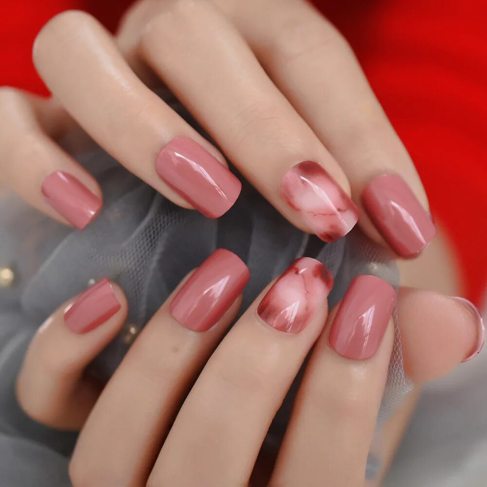 Посмотреть красивый маникюр на среднюю длину Red Nail Art Manicure Fashion Russet-red Marble Fake Nails Tips For Extension Ma