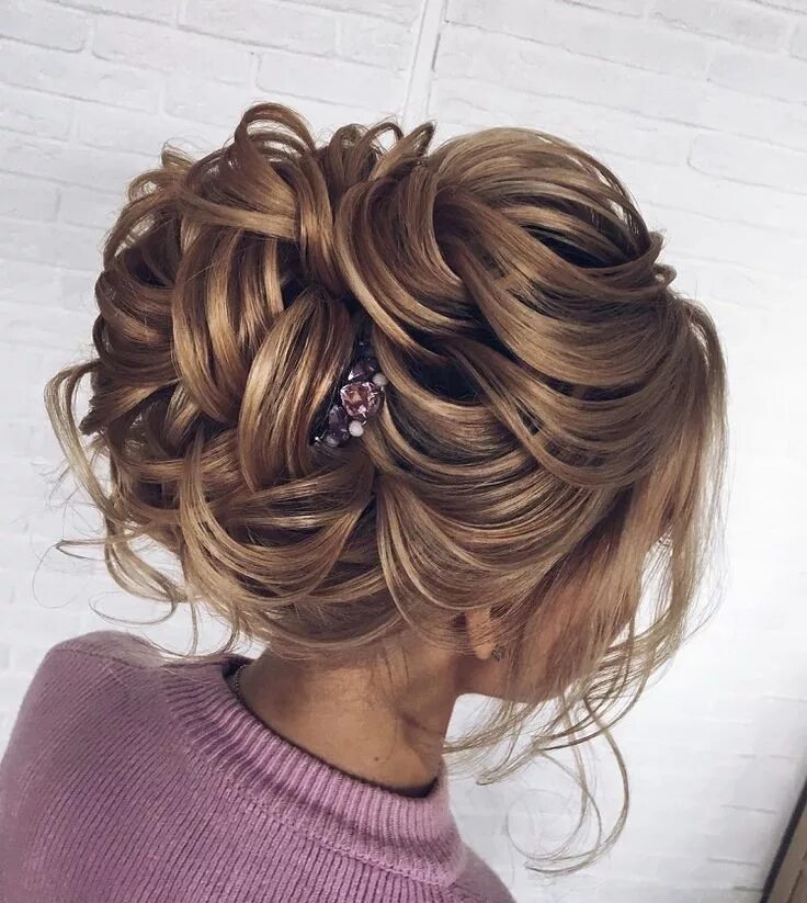 Посмотреть прически на средние Bridal updo hairstyleshairstylesupdos wedding hairstyle ideasupdo hairstyles При