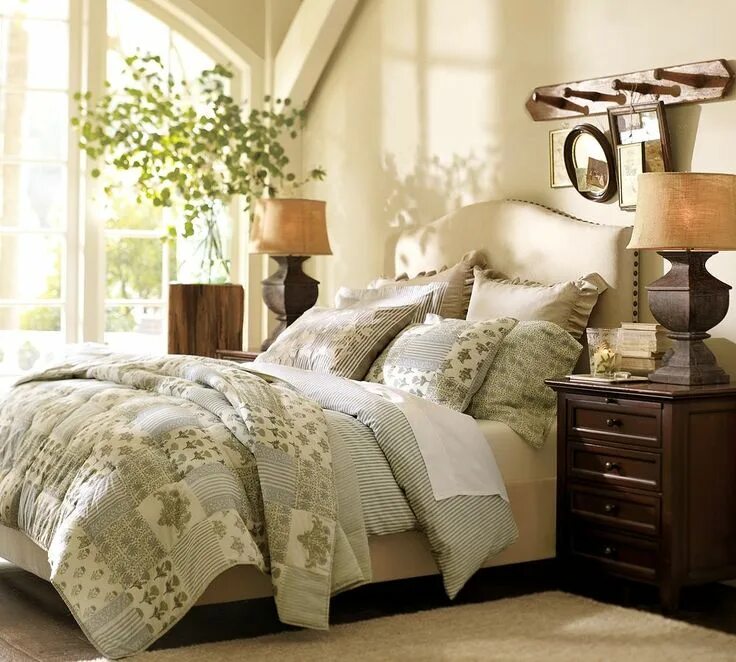 Постельное белье интерьере спальни Obsessed with Upholstered Beds Pottery Barn Bedrooms