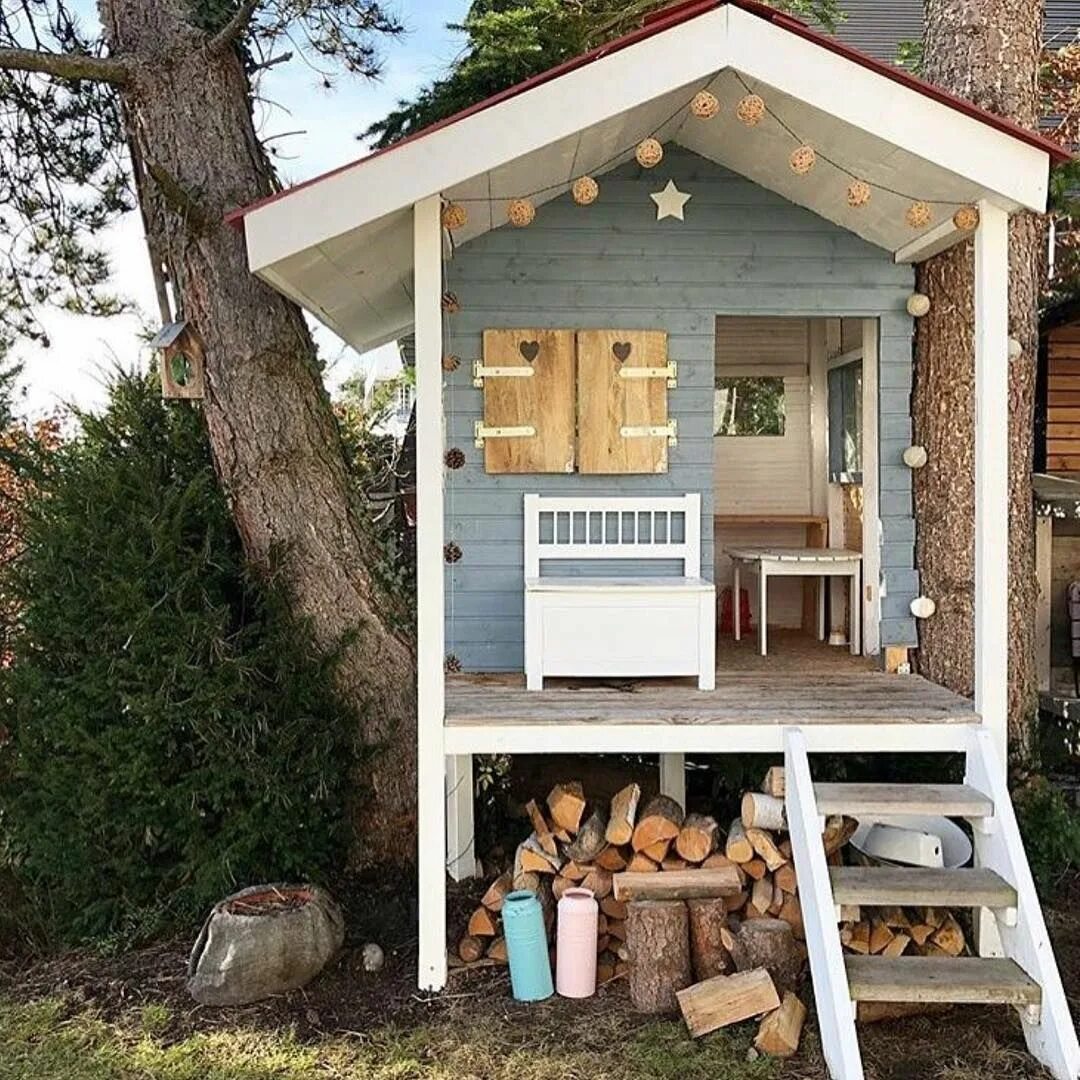 Построить домик на дачу своими руками Cubby house goals via @cappuccino_um_10 Backyard, Play houses, Backyard playhous