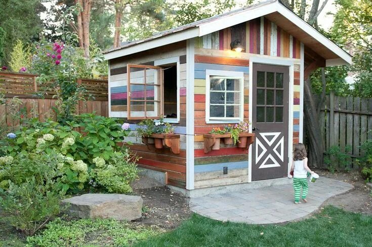 Построить небольшую дачу своими руками garden shed - our garden shed. We've since painted the door a wonderful green sh