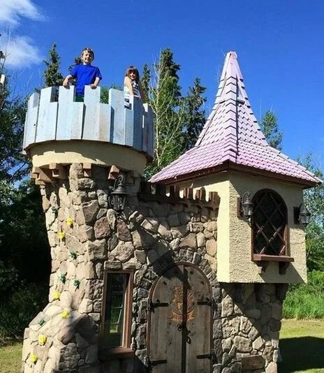 Построить замок фото These luxury playhouses will make your inner child and adult jealous Luxury play