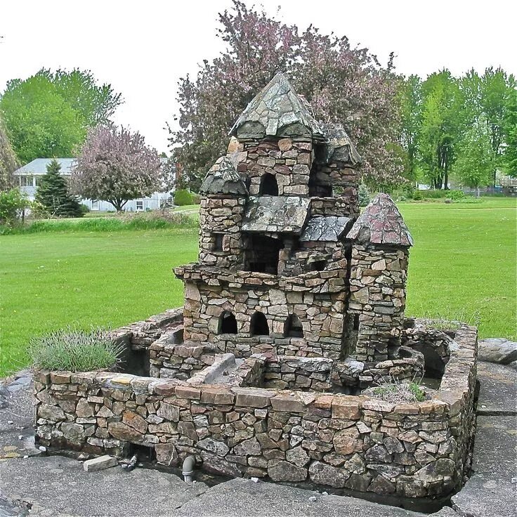 Построить замок фото The Fascinating Town In Vermont That Is Straight Out Of A Fairy Tale Fairy house