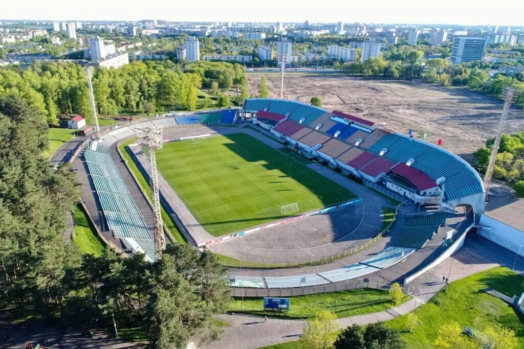 Построят стадион трактор в минске фото Стадион "Трактор", поле с натуральным покрытием - Футбольный клуб "Минск"