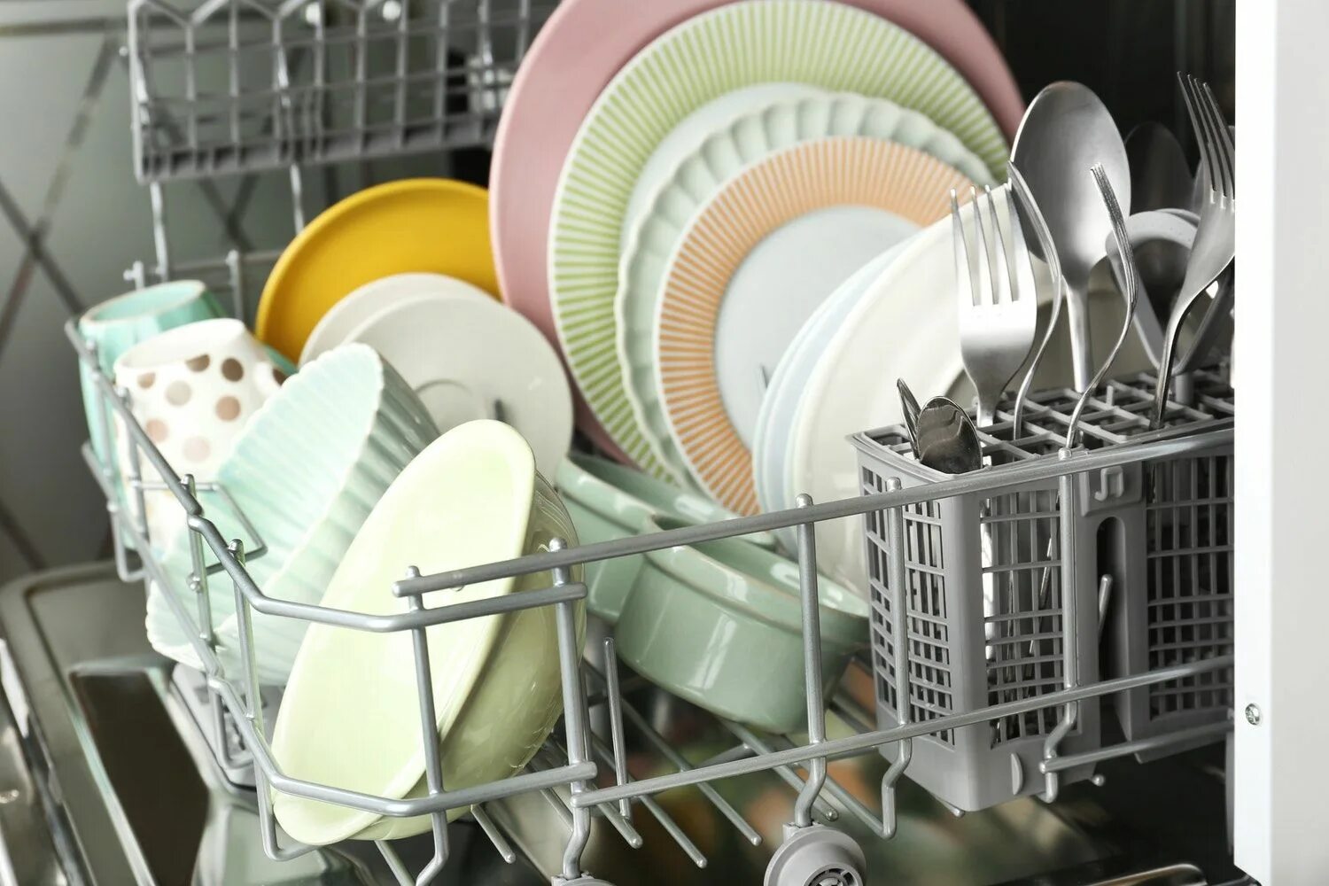 Посуда машина фото The 2 Worst Dishwasher Mistakes You’re Probably Making