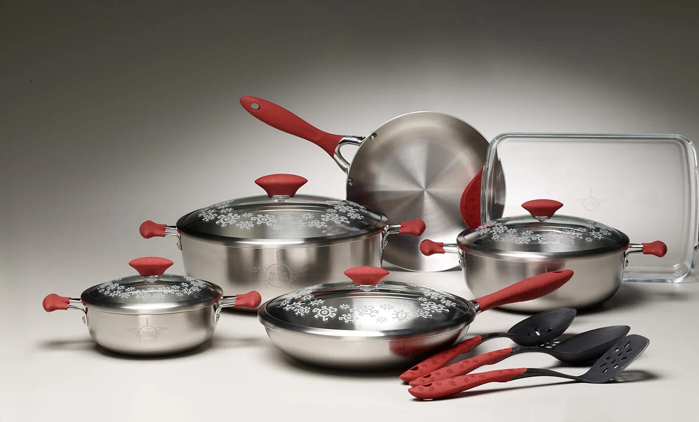 Посуда на плите фото Pujols Kitchen Cookware & Utensils on Behance