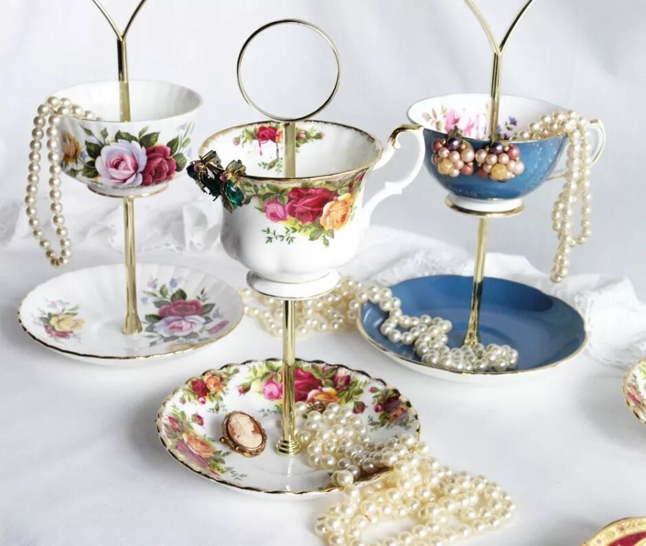 Посуда своими руками в домашних условиях Nancy’s china around the world: Vintage jewellery stands in Texas Cup and saucer