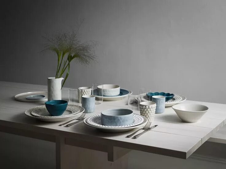 Посуда в интерьере фото Mateus Ceramics' 25th Anniversary Collection by Sam Baron and Yatzer Yatzer Cera