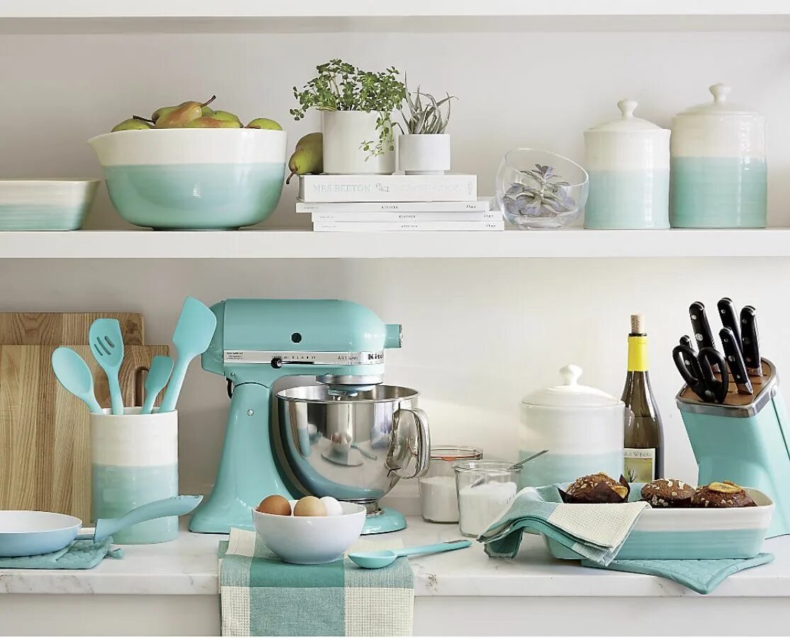 Посуда в интерьере кухни Pin by Alicia Sandello on Kitchen Ideas Aqua kitchen, Turquoise kitchen, Kitchen