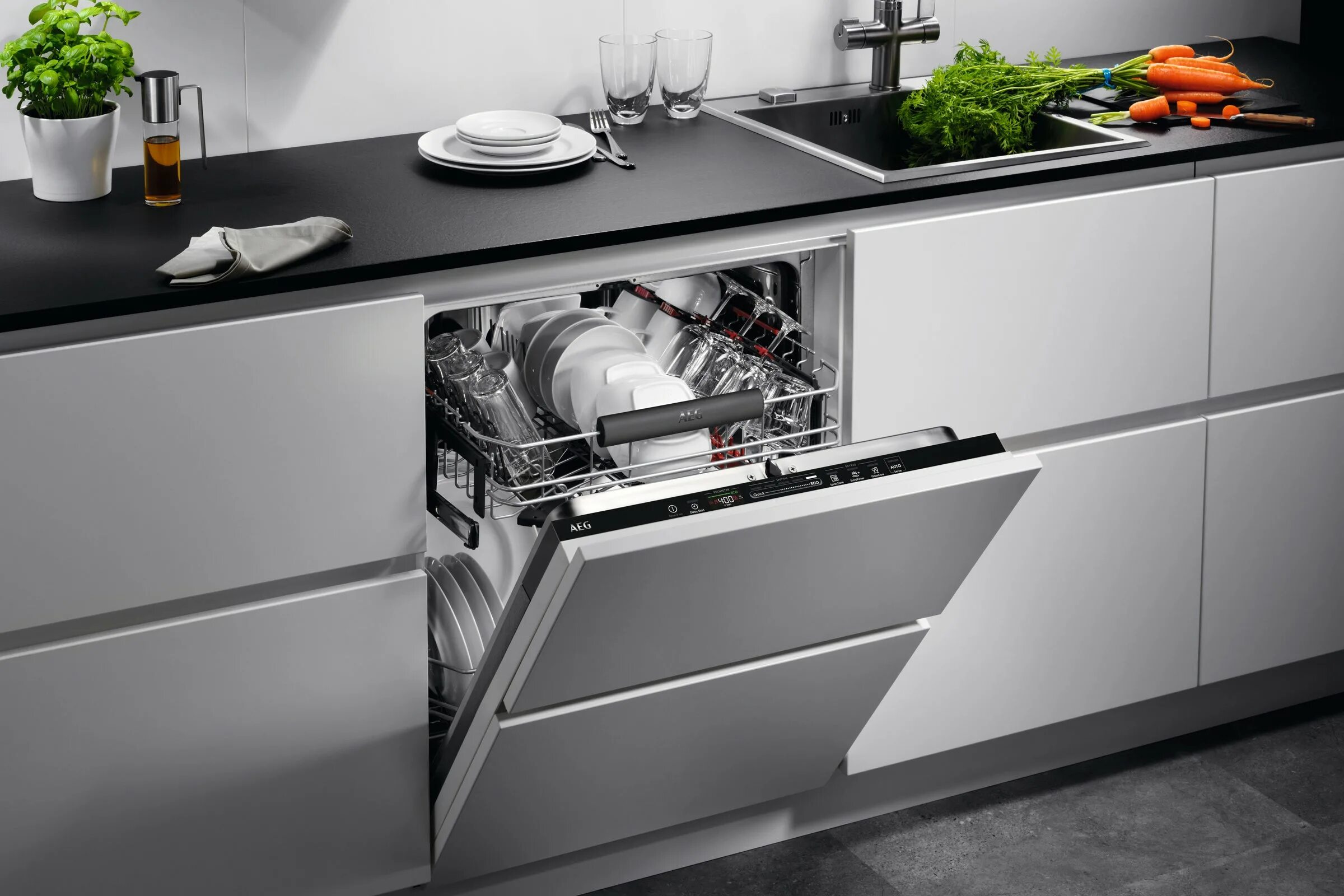 Посудомоечные машины в интерьере кухни фото AEG ComfortLift integrated dishwasher Review Trusted Reviews