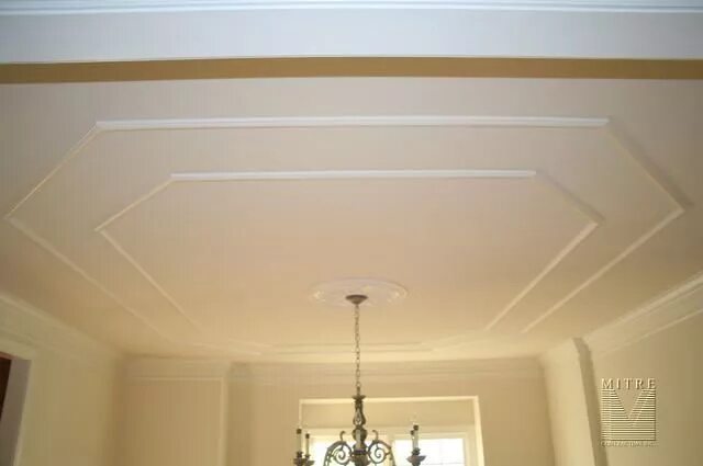 Потолки багетами фото Dress up the ceiling with one or two runs of moulding Dining room ceiling, Ceili