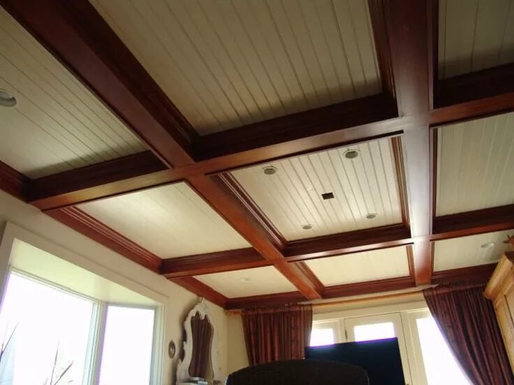 Потолки из вагонки в доме фото Coffered Ceiling Tips and Examples Дизайн потолка, Деревянный потолок, Вагонка