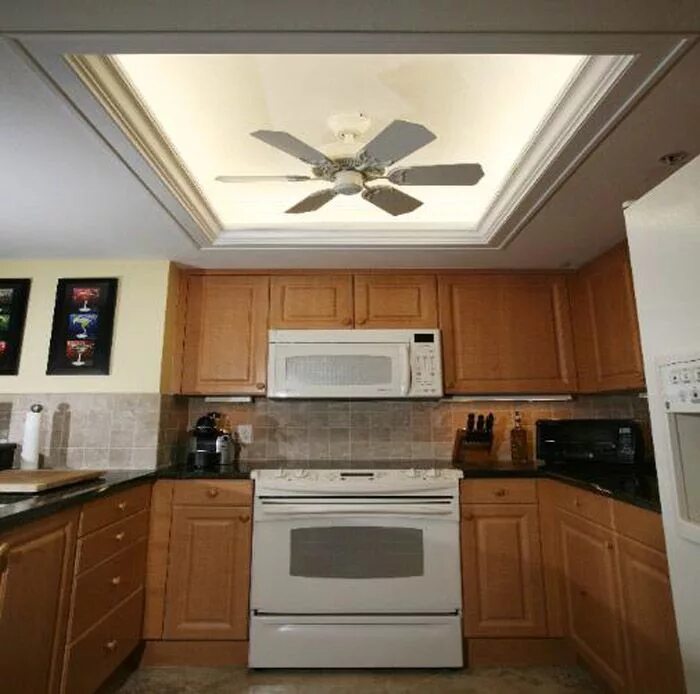 Потолки на кухню какие лучше фото Fixtureslight.net in 2024 Kitchen ceiling design, Kitchen lighting fixtures ceil