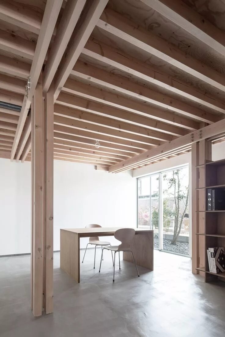 Потолки в каркасном доме варианты отделки 4 Columns house / FT Architects Wooden columns, Timber architecture, Wood archit