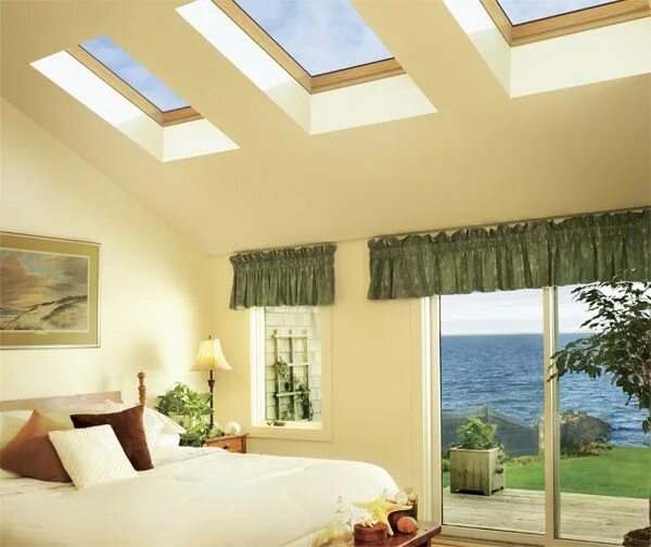 Потолочное окно фото FAKRO FX skylights Skylight, Decor, Skylight room