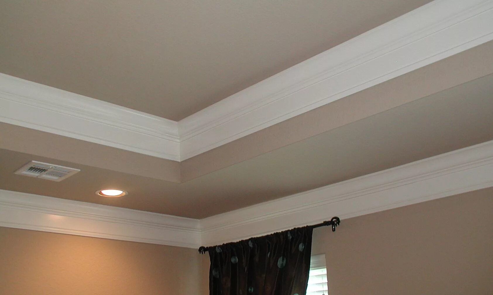 Потолочный багет для потолков фото Tray Ceiling Ideas: Add Crown Molding for a Stylish Finish