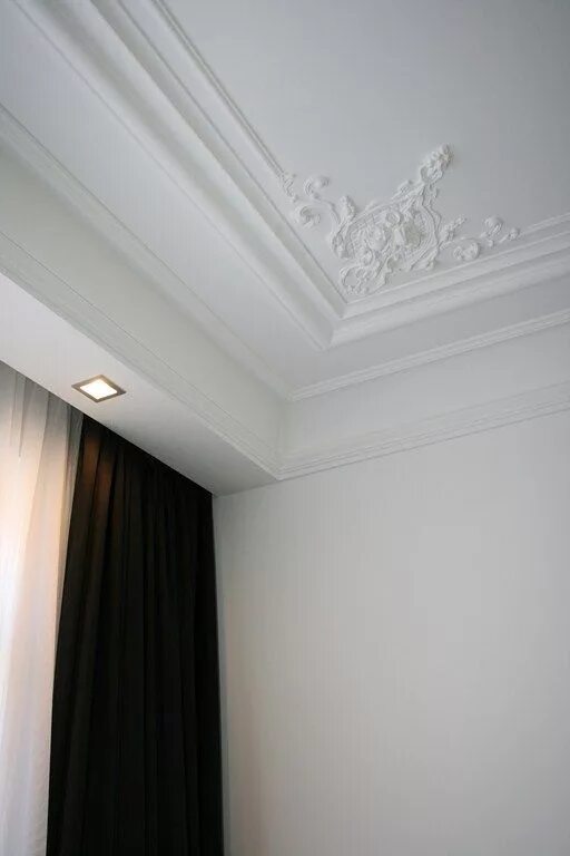 Потолочный плинтус под натяжной потолок варианты фото decorative corner molding Ceiling design, Plaster ceiling design, Ceiling classi