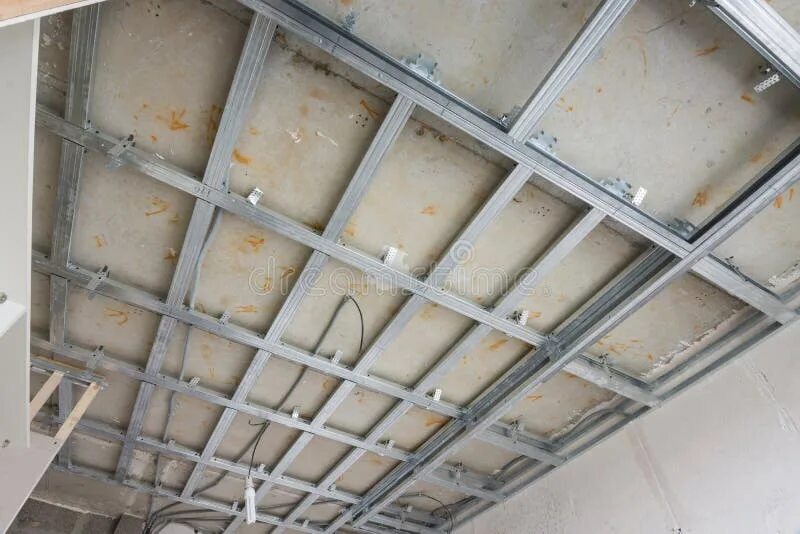 Потолок гипсокартон каркас фото Skeleton of a Ceiling from Metal Profile, for the Subsequent Drywall Sheets Stoc