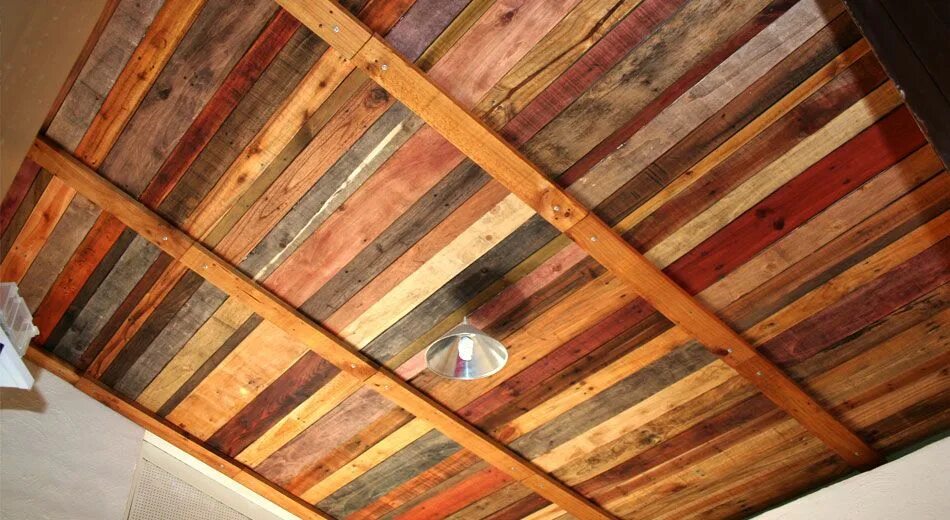 Потолок из досок фото Quench Studios Eco Office Pallet ceiling, Wood ceilings, Wood pallets