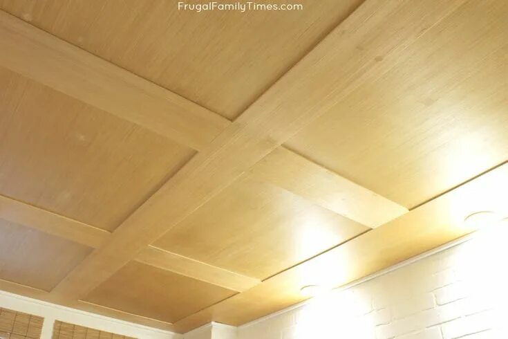 Потолок из фанеры в деревянном доме фото How to Make a Basement Plywood Ceiling (that looks like wood paneling!) Plywood 