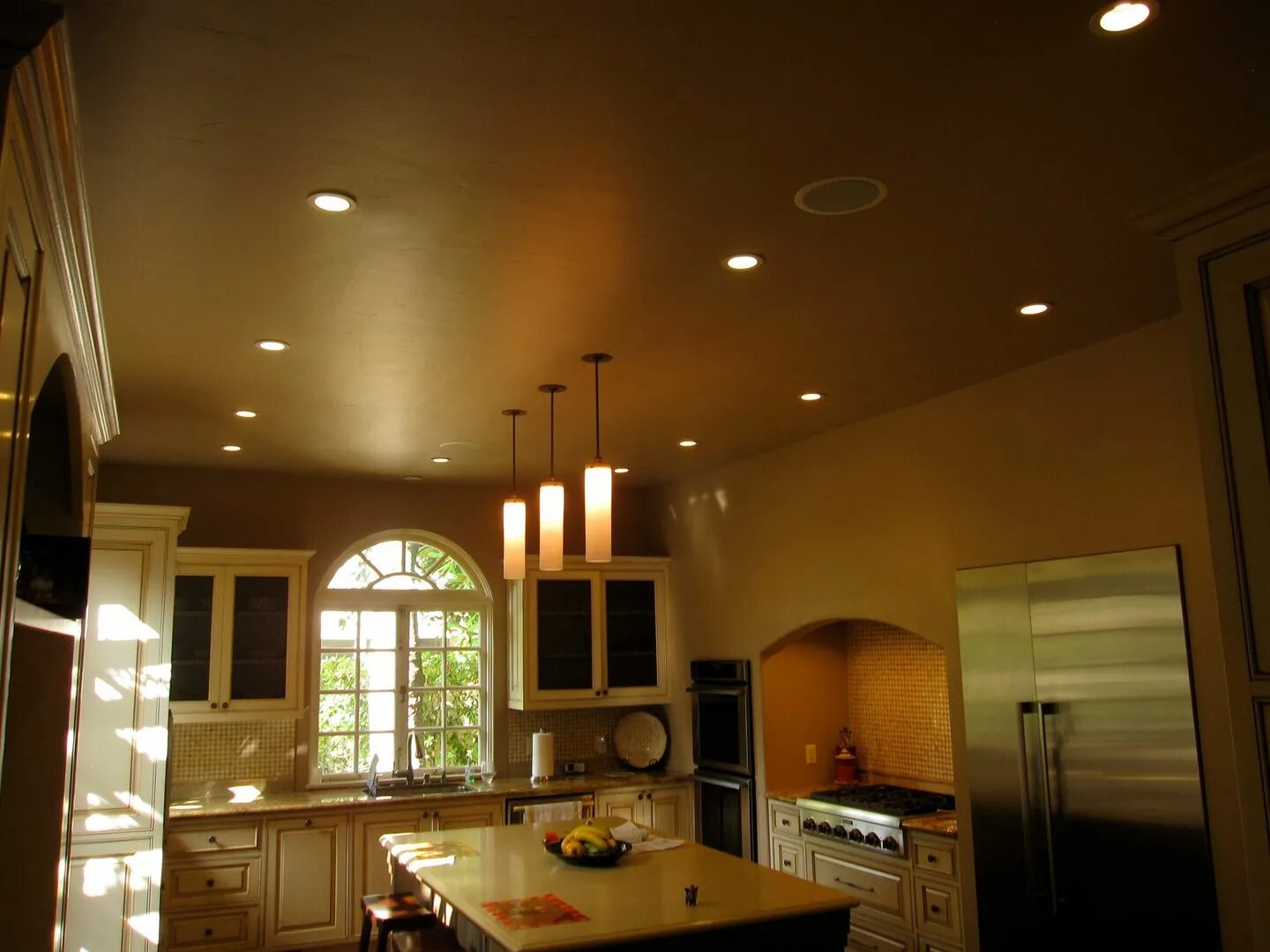 Потолок на кухне точечные светильники фото Professional Light Fixtures Services in Las Vegas Henderson NV McCarran Handyman