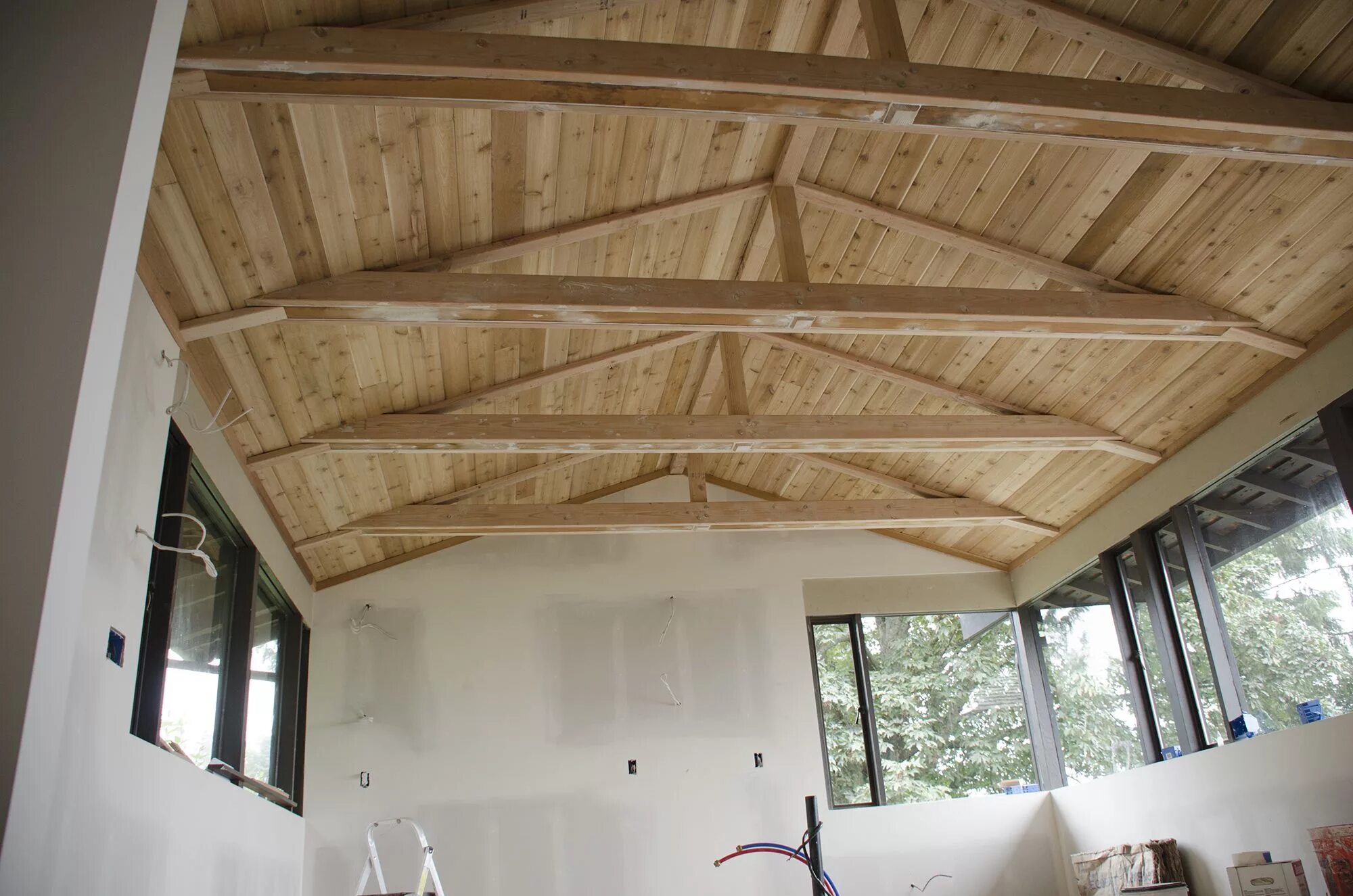 Потолок в беседке своими руками Tongue and Groove with exposed rafter ties Lake house interior, Vaulted ceiling 