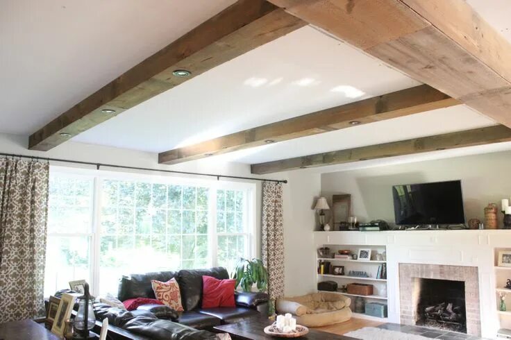Потолок в доме своими руками фото Recessed lights wrapped beams Ceiling beams living room, Wooden beams ceiling, B