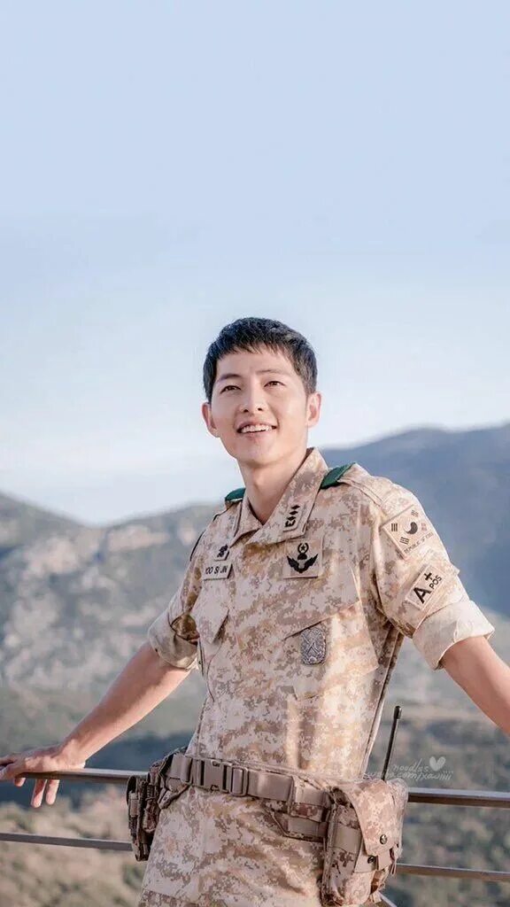 Потомки солнца фото ร ป ภ า พ ท เ ก ย ว ข อ ง Song joong ki, Joong ki, Song hye kyo