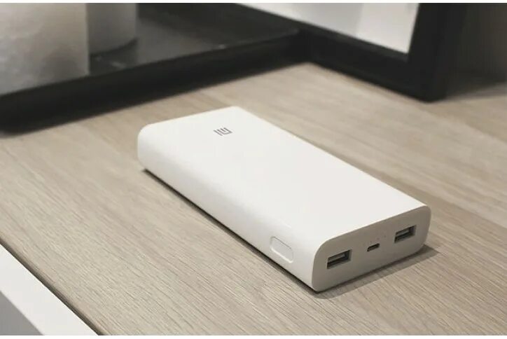 Повер банк фото Xiaomi Mi Power Bank 2С 20000mAh (белый)