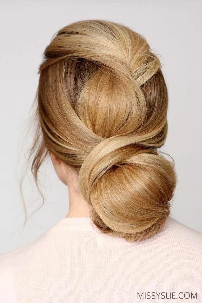 Повседневная прическа фото Ditch the Ponytail! Here Are 17 Pretty Bun Hairstyles to Try Now Hair styles, Wo