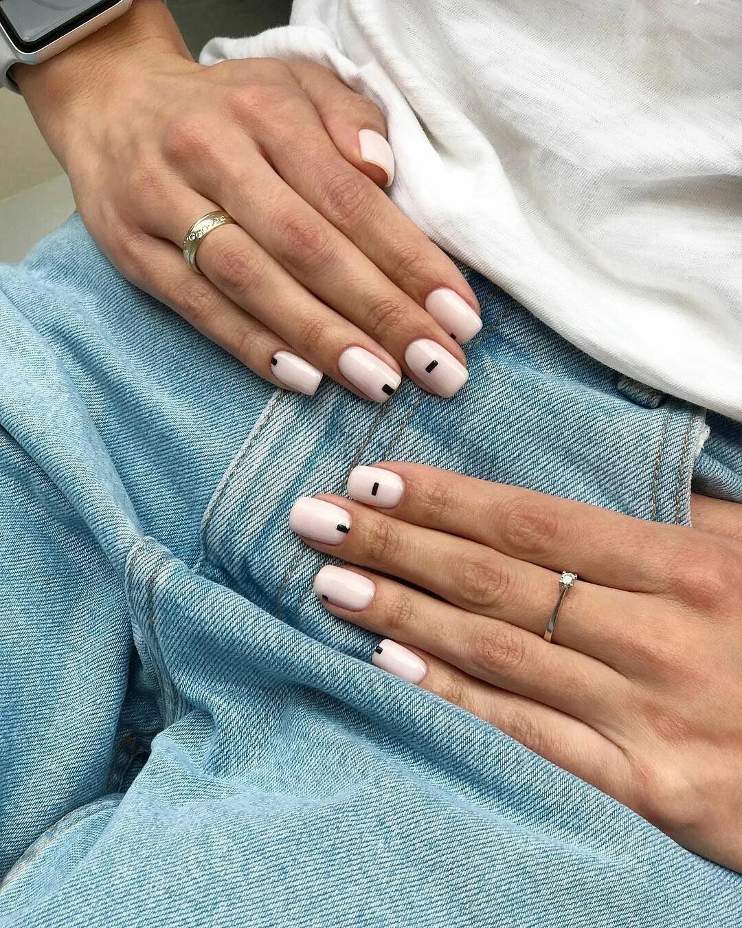 Повседневные маникюр красивый Pin on Маникюр и педикюр ✨ Dots nails, Subtle nails, Minimal nails