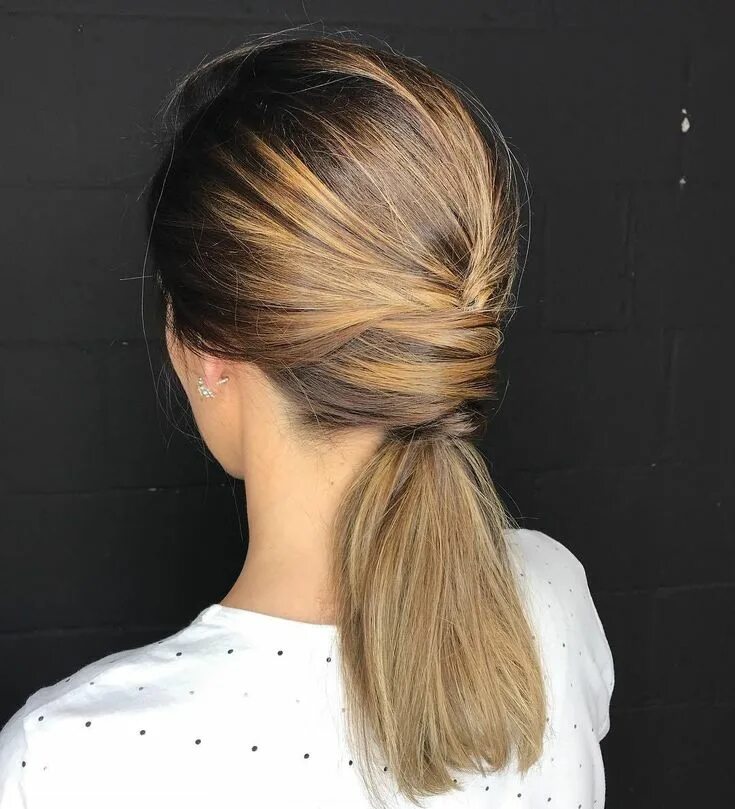 Everyday Flip Twist Ponytail Twist ponytail, Cool hairstyles, Long hair styles