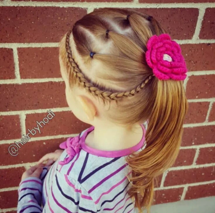 Повседневные прически для девочек Pin by Valérie on coiffure Kids braided hairstyles, Little girl hairstyles, Girl