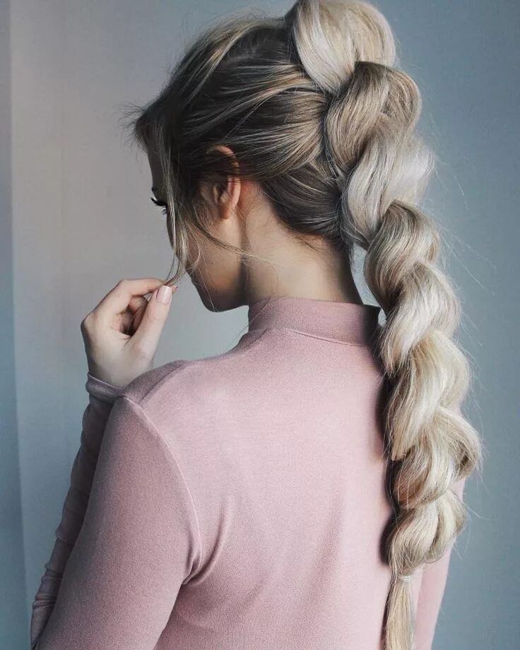 Повседневные прически на длинные волосы девушке Can you say P O W E R F U L pony? Braided hairstyles easy, Long hair styles, Box