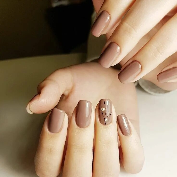 Повседневный маникюр фото Маникюр на короткие ногти для женщин за 50 Nails, Beauty