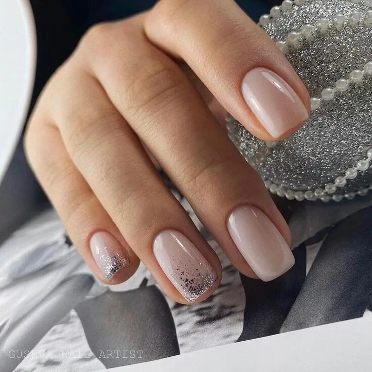 Повседневный маникюр на коротких Pin by Sergiu on unghii in 2023 Gel nails, Pretty nails, Manicure