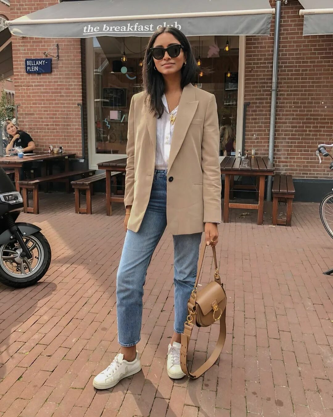 Повседневный стиль женский 2024 Oversized beige blazer outfit Beige blazer outfit, Beige blazer, oversized blaze