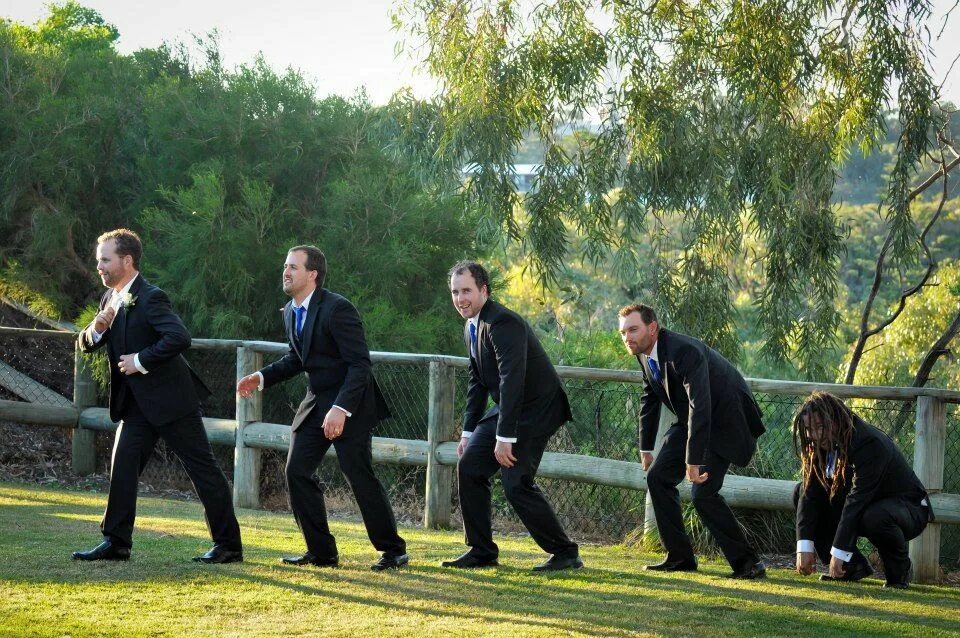 Повтори смешные фото My mates wedding picture with his groomsmen is hilarious. Funny wedding pictures