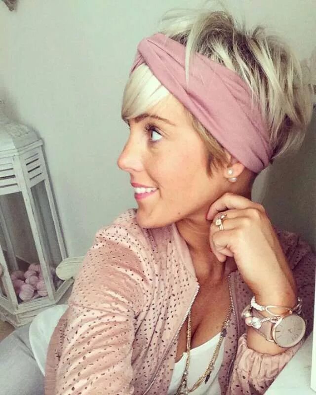 Повязка на голову на короткие волосы фото Short Hairstyles Ladies 2016 - 3 Short hair styles, Headband hairstyles, Headban