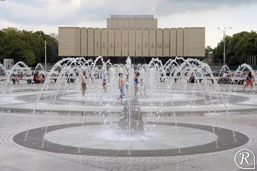 Поющий фонтан театральный краснодар театральная площадь фото Фонтан на Театральной Площади - Достопримечательность