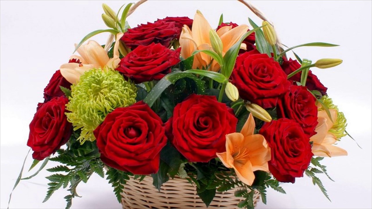 Поздравление букет цветов фото Valentine's Day Red Rose Basket Flower - YouTube