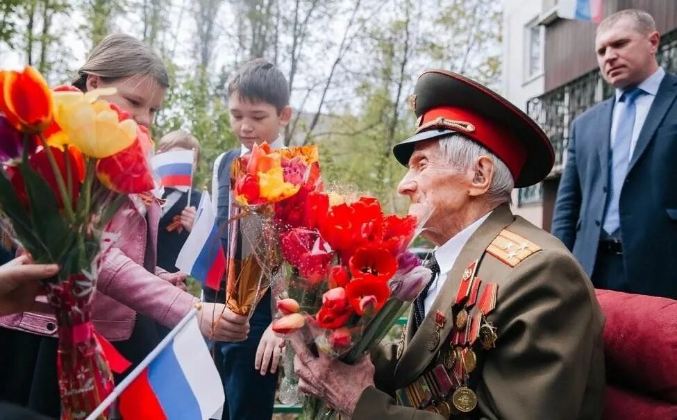 Поздравление ветеранов фото Выездное поздравление ветерана ВОВ "Спасибо деду за Победу!" 2023, Ютазинский ра