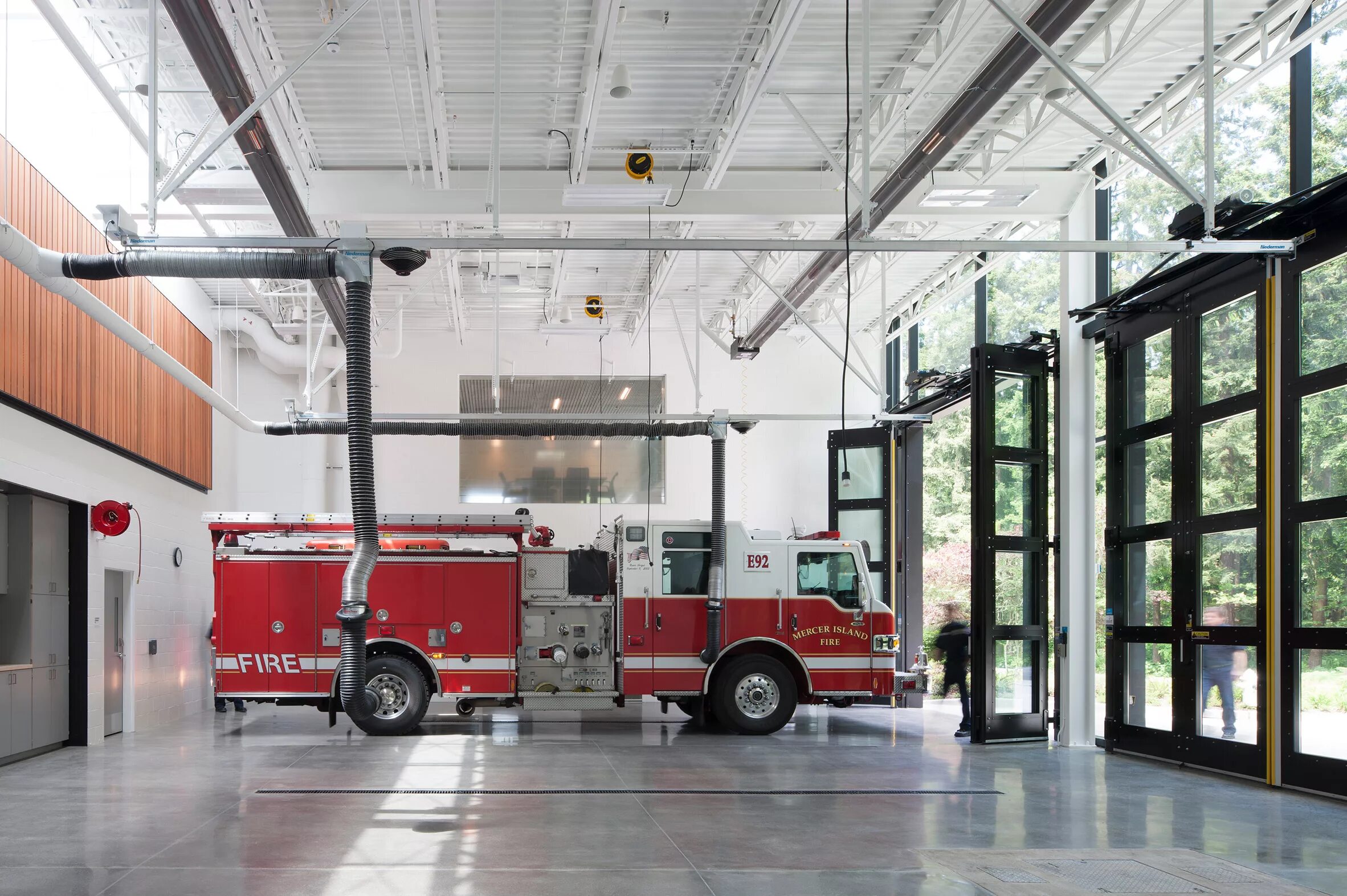 Пожарная станция ул профессора баранова 1 фото Miller Hull clads Washington fire station in red cedar and black metal