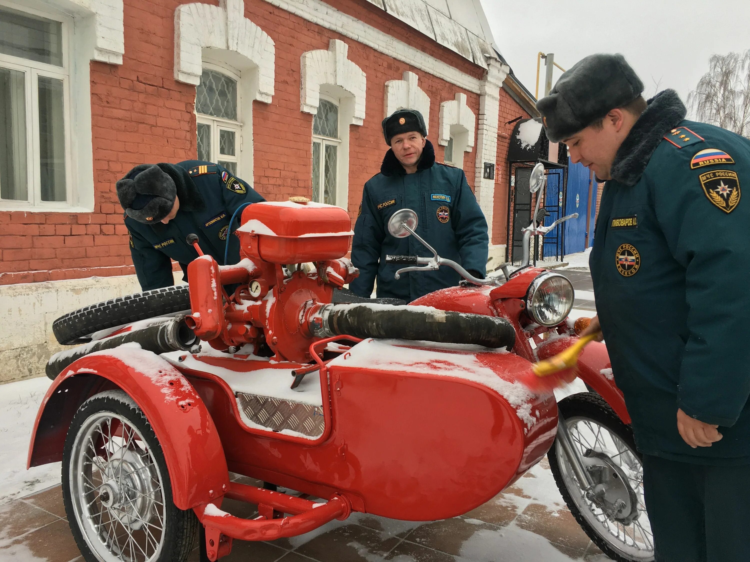 Пожарный мотоцикл фото В Коврове установили памятник пожарному мотоциклу - prospekt.media