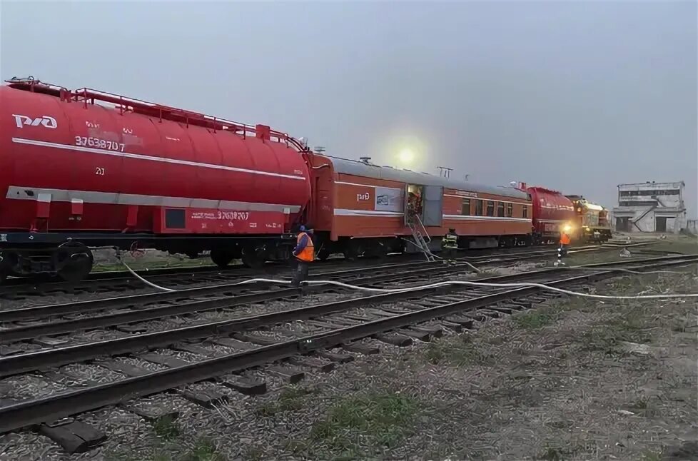 Пожарный поезд фото ржд Спасли посёлок палом Газета Красноярский железнодорожник