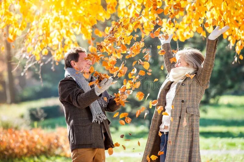 Пожилые люди осенью фото 1,135 Senior Couple Relax Autumn Park Stock Photos - Free & Royalty-Free Stock P