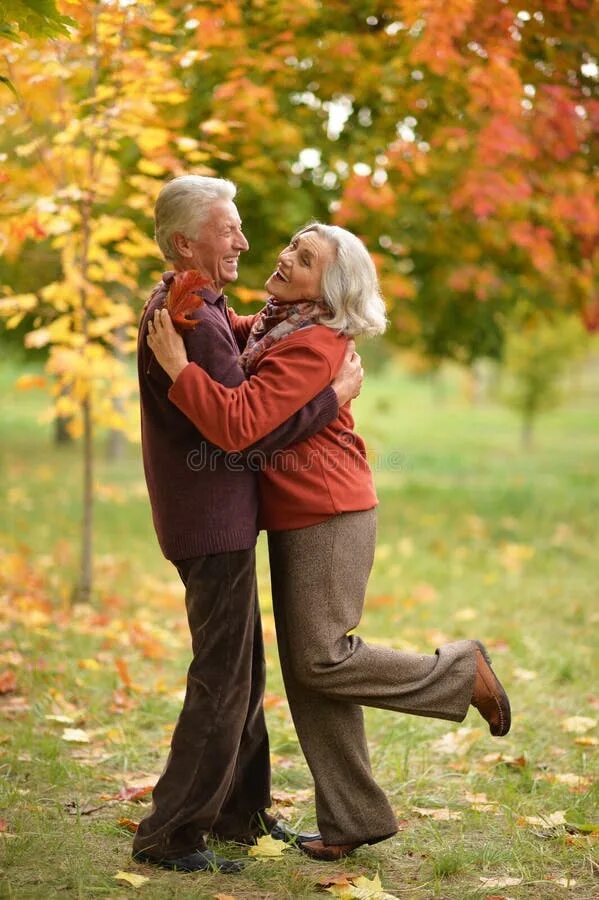 Пожилые люди осенью фото Portrait of a Happy Senior Couple Dancing Stock Photo - Image of dancing, autumn