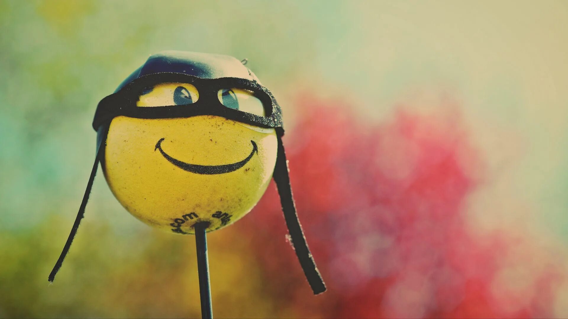 Позитивная картинка на аву Download wallpaper 1920x1080 smile, helmet, glasses, cool full hd, hdtv, fhd, 10