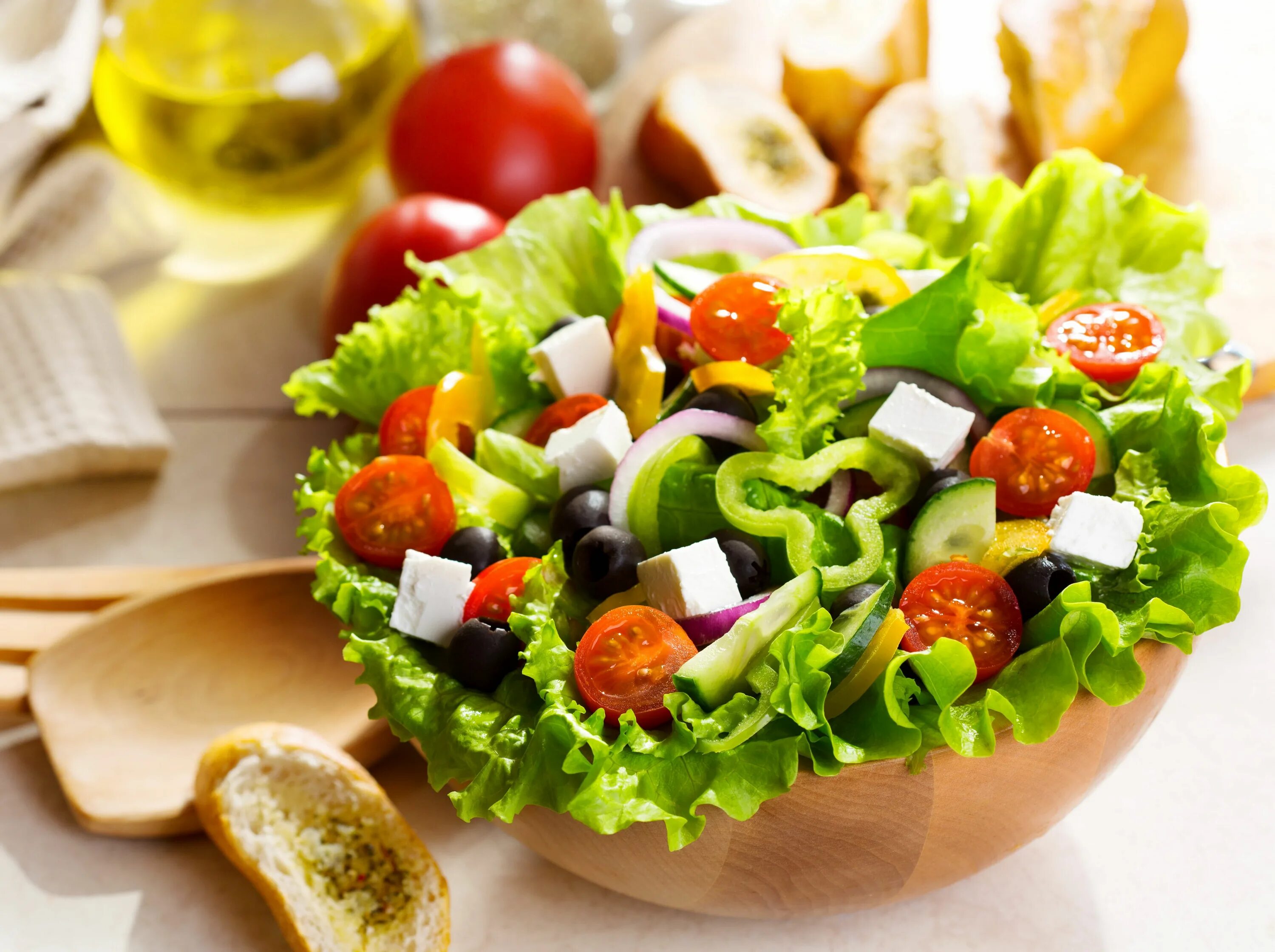 Пп салат фото vegetable salad #salad #greek #vegetables #cucumbers #peppers #tomatoes #leaves 